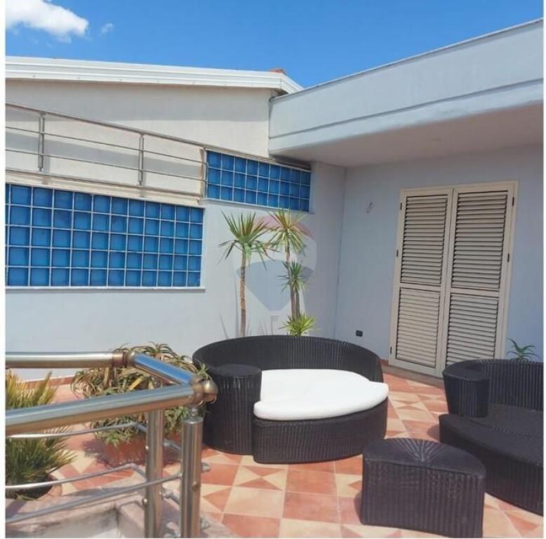 Penthouse Ekskluzive në Shitje – Lungomare, Vlorë