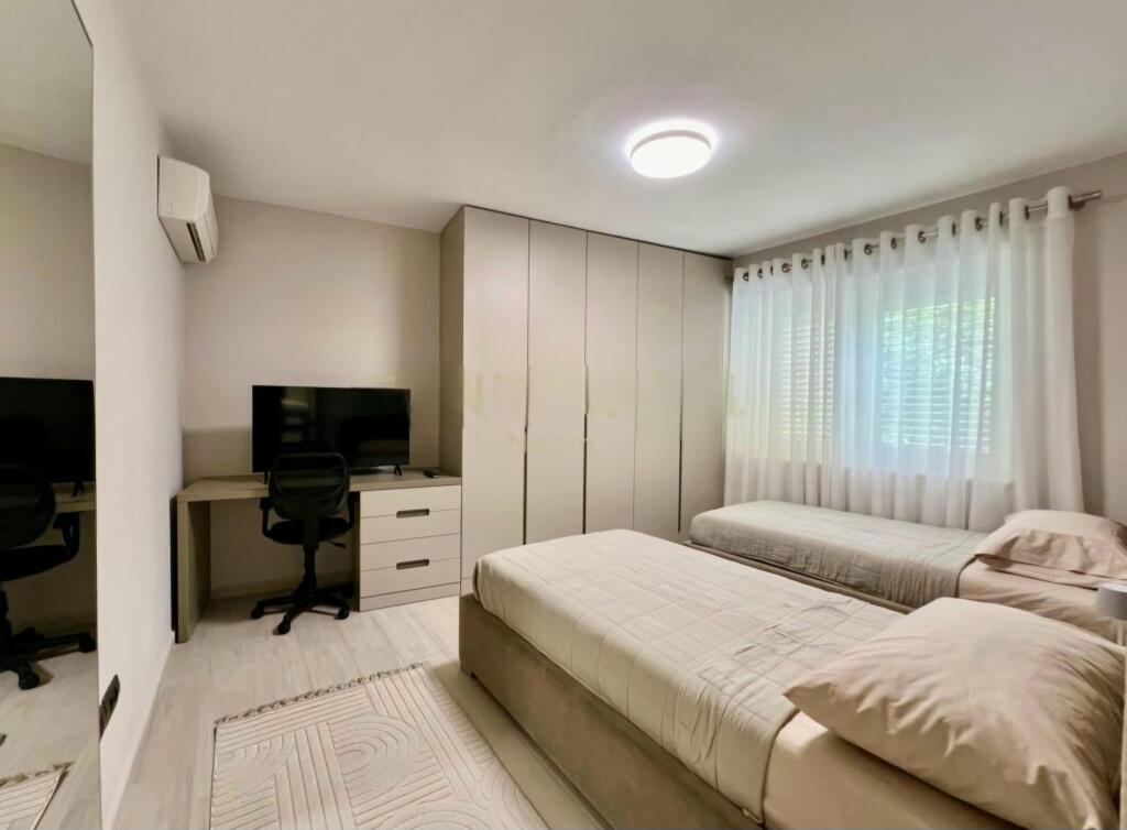 Apartament 2+1 per qera ,Posta Qendrore/Sheshi Skenderbej!