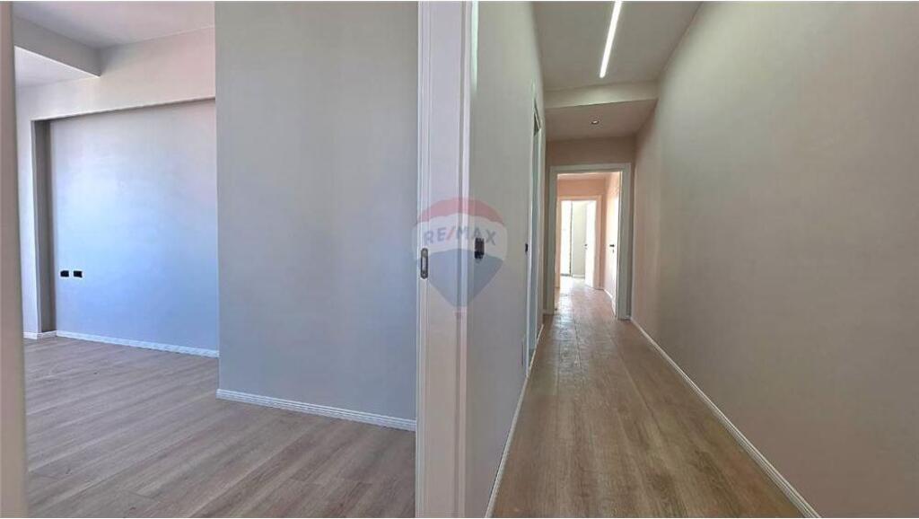 Penthouse Luksoze në Shitje – Lungomare, Vlorë