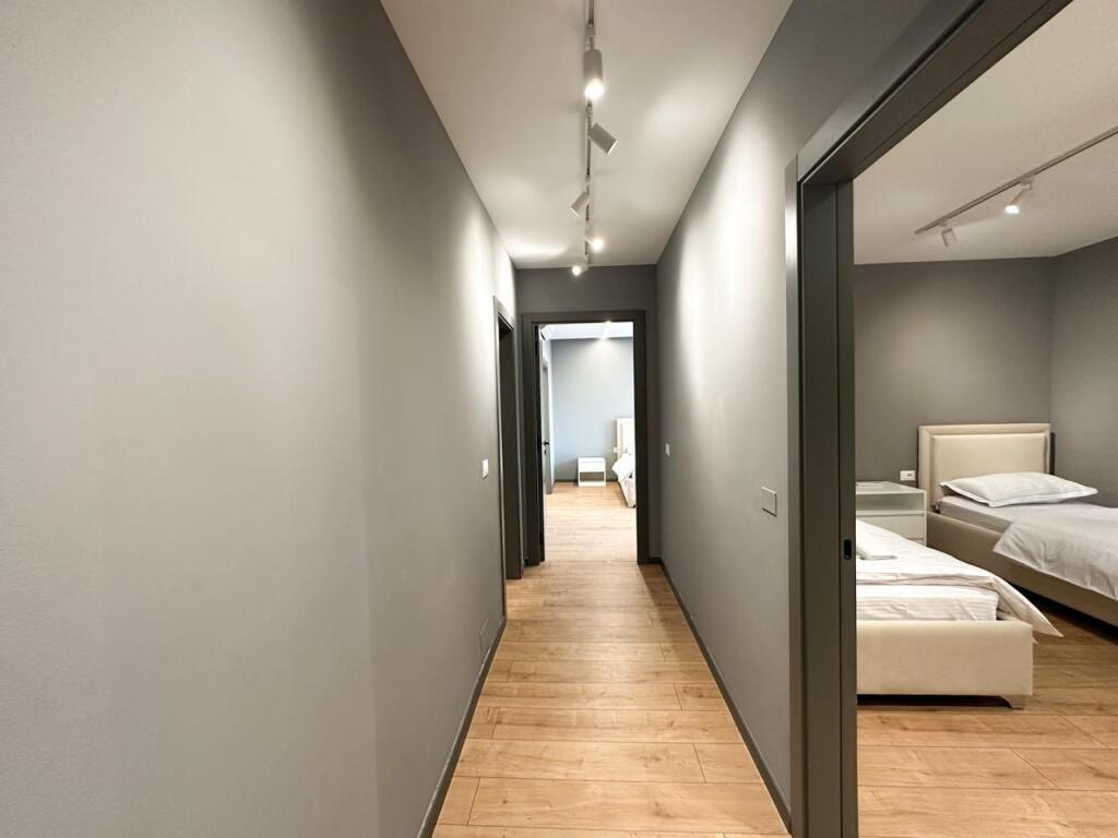 Appartamento 2+1 con veranda in vendita a Farkë