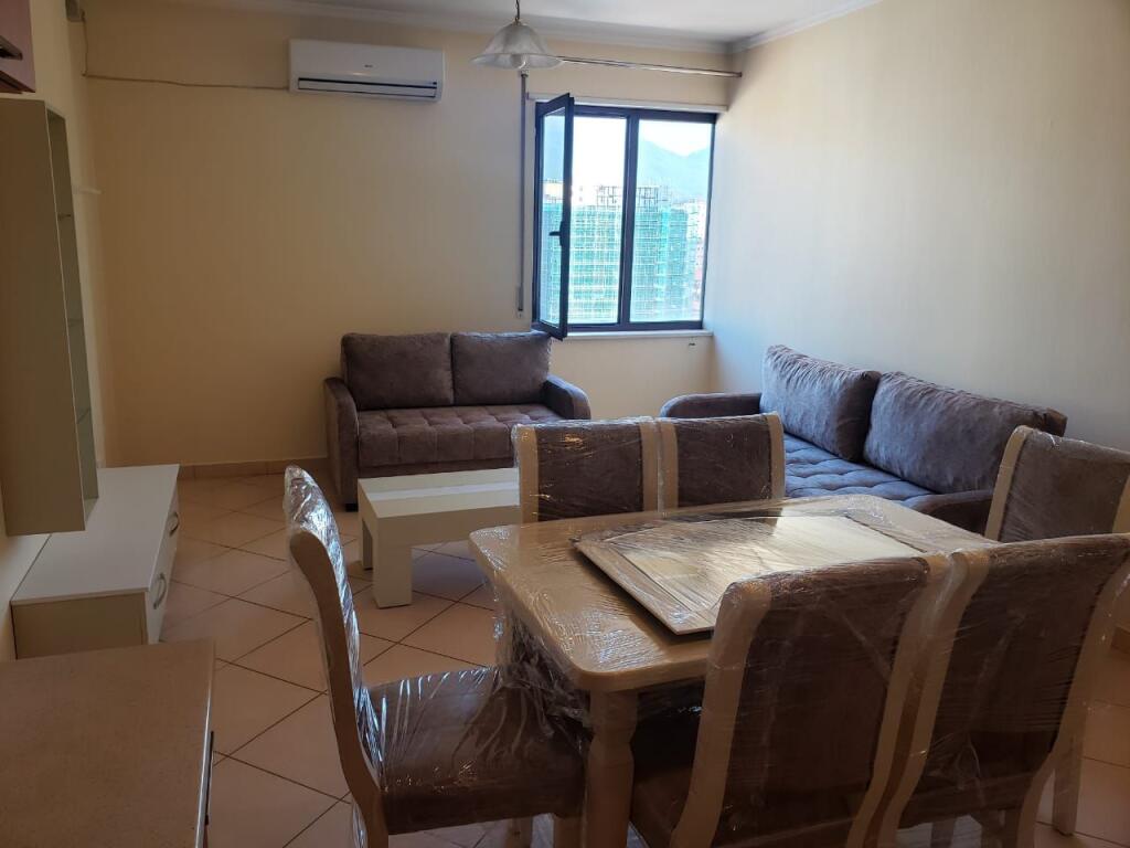 IN CENTRO IN AFFITTO 3+1 PER ABITAZIONE O UFFICIO