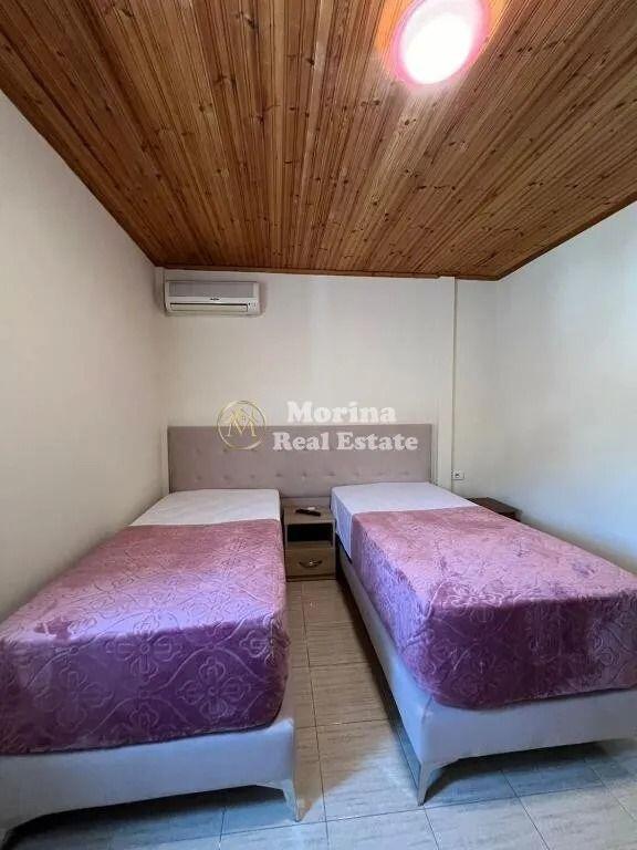 Sale | Villa 6 + 1 | Skënderbeu Street | 500500 €