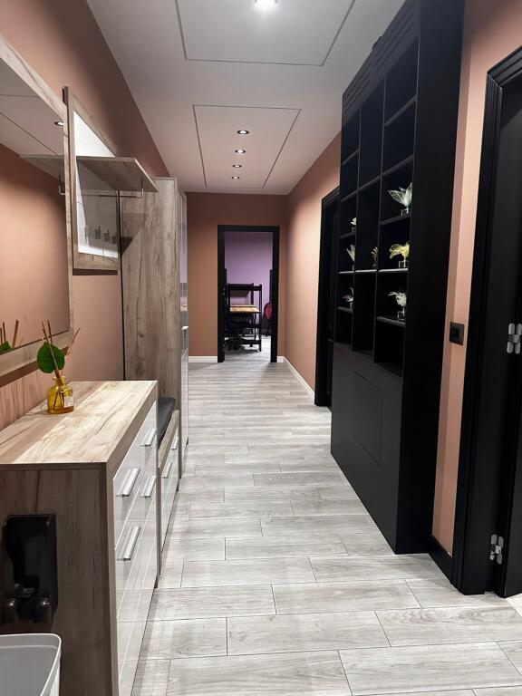 ✨ZYRË ME QIRA E MOBILUAR - RRUGA XHANFIZE KEKO✨