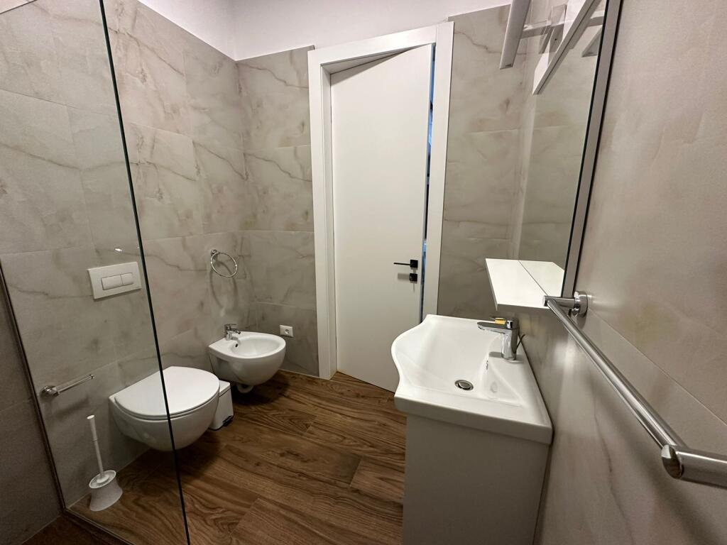 Apartament - Për Qira - Kompleksi Delijorgji, Tiranë