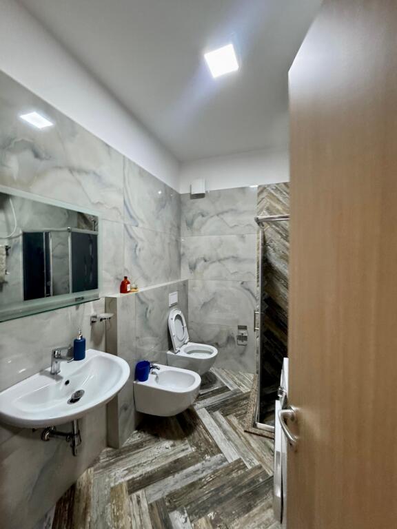 📣 QERA SUPER Apartament 2+1+2+🅿️ 📍 Don Bosko 🛣️ Rruga "Muzakët", Tiranë ✨