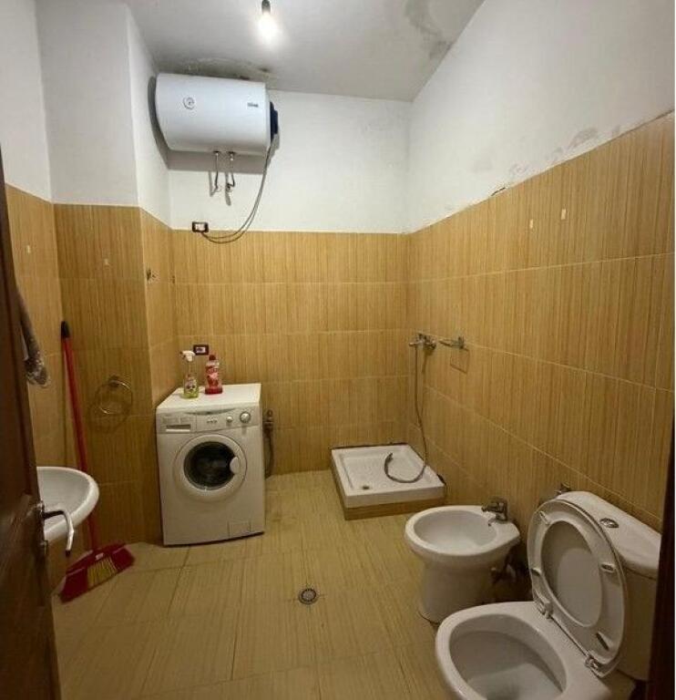 Ofrojme apartament per qira ne Don Bosko