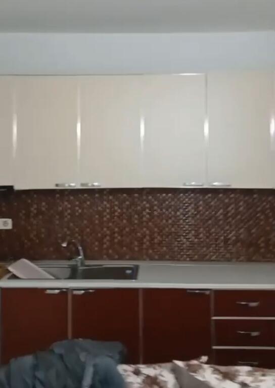 Astir te kompleksi Fratari, jepet me qira apartament 1+1!