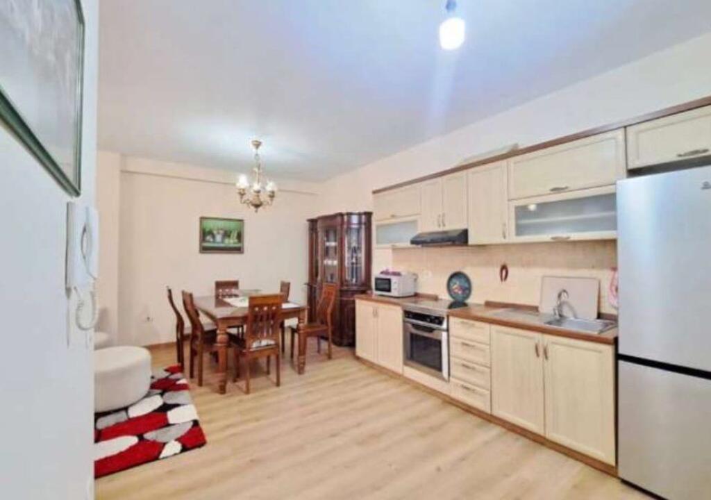 🏢JEPET APARTAMENT ME QIRA NE RRUGEN E KAVAJES 📍 Condor Center, Rruga e Kavajës