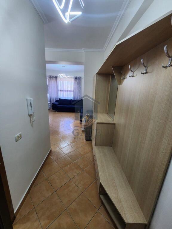 Shitet Apartament 2+1, Kati i 5-të me Ashensor