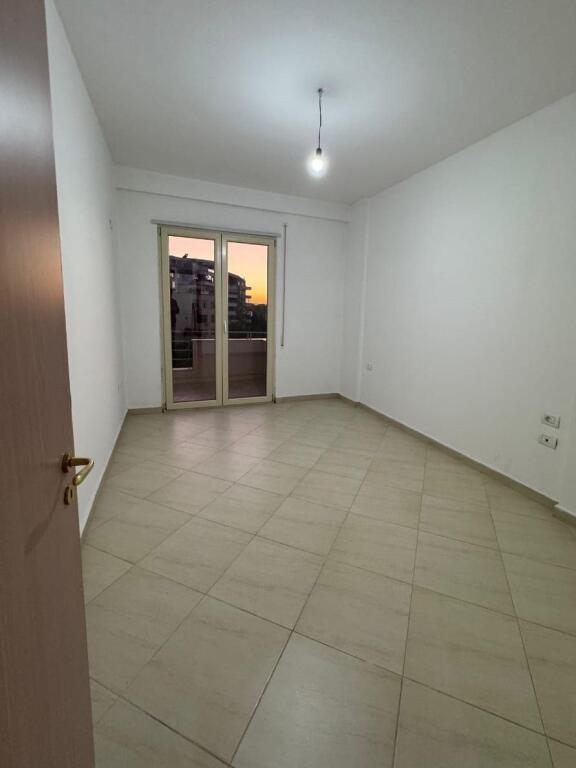Apartament 1+1, Fresku, Tiranë