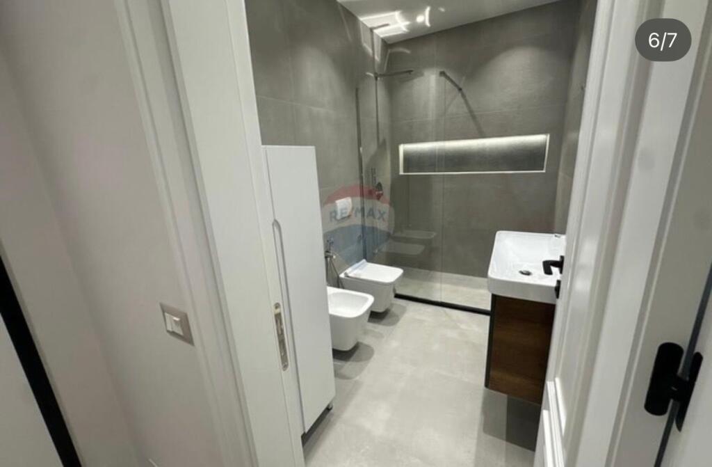 Apartament ne shitje 2+1+2 te Rr. Elbasanit