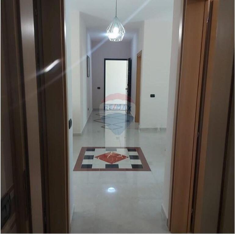 Penthouse Ekskluzive në Shitje – Lungomare, Vlorë