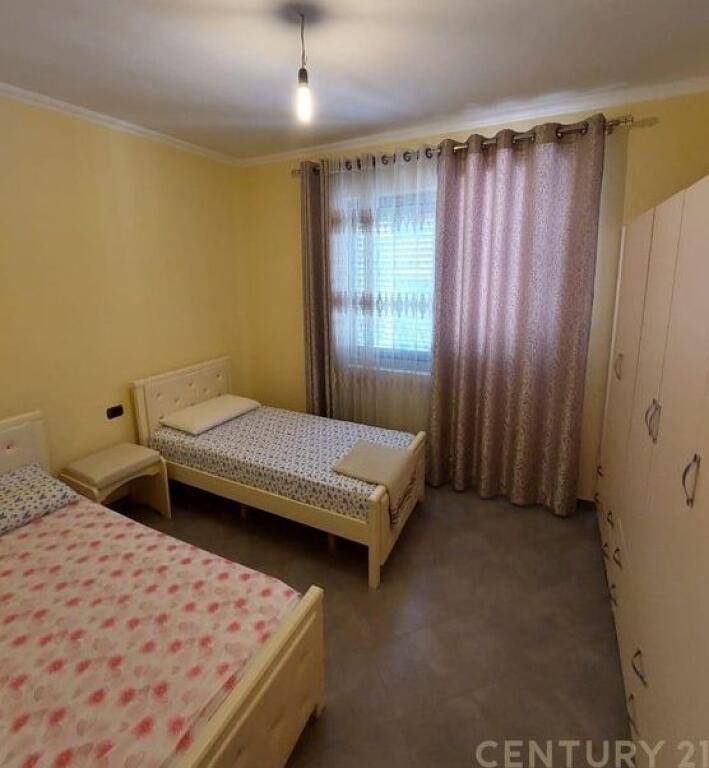 SHITET APARTAMENT 2+1+2+1 BALLKON NE ZONEN E ASTIRIT