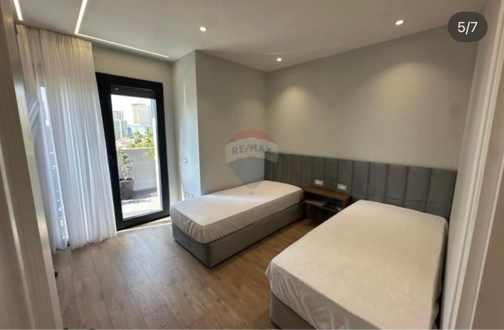 Apartament ne shitje 2+1+2 te Rr. Elbasanit