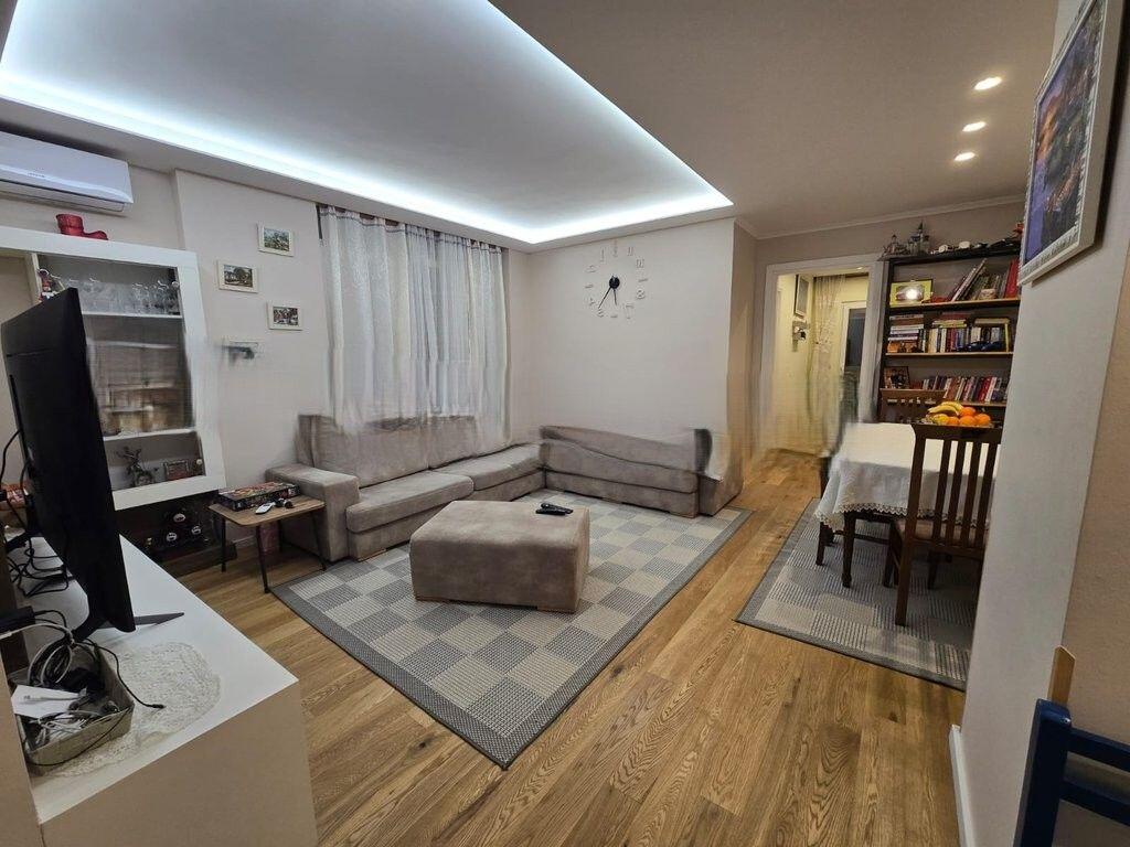 FOR SALE 2+1 APARTMENT NEAR THE "RED SCHOOL"!!! 235,000 €