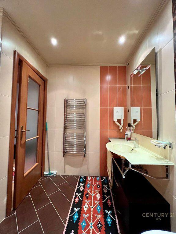 APARTMENT FOR SALE WITH VERANDA AT GARDA E REPUBLIKES