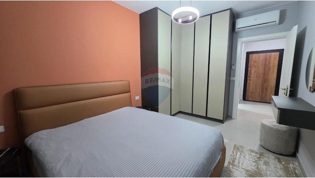 for rent ap 1+1 + parking, Green City