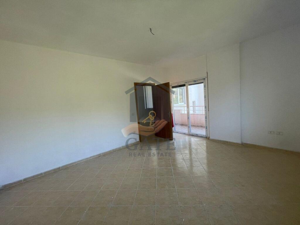 In vendita, Appartamento 2+1 Shkembi i Kavajes, Durres