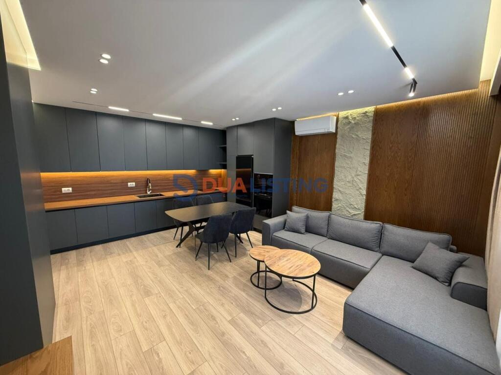 Qera – Apartament Premium 1+1 + 🅿️ Parkim i Përfshirë 📍 Zogu i Zi, përballë Ring Center