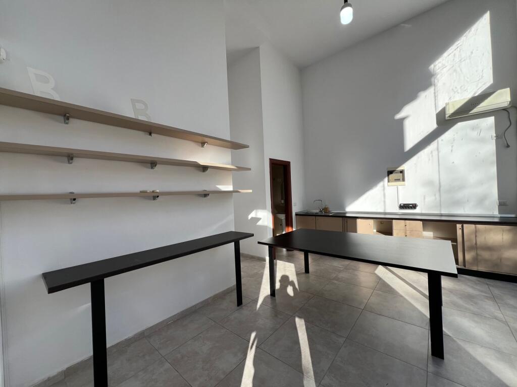 Locale in affitto - Lago Asciutto