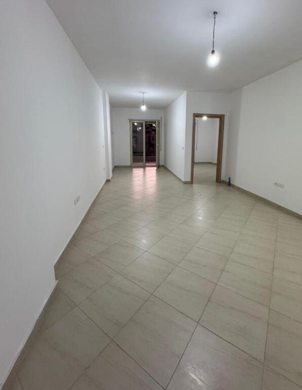 Apartament 1+1, Fresku, Tiranë
