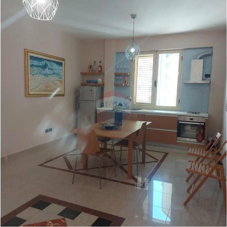 Penthouse Ekskluzive në Shitje – Lungomare, Vlorë