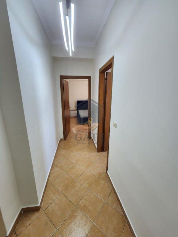 Shitet Apartament 2+1, Kati i 5-të me Ashensor