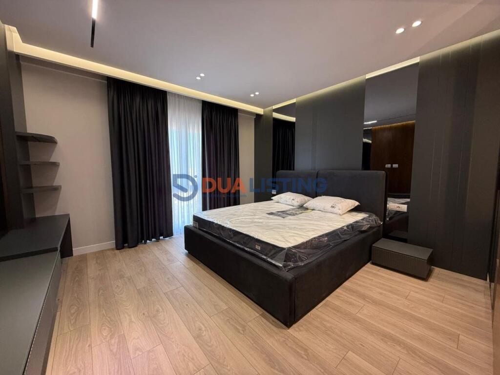 Qera – Apartament Premium 1+1 + 🅿️ Parkim i Përfshirë 📍 Zogu i Zi, përballë Ring Center