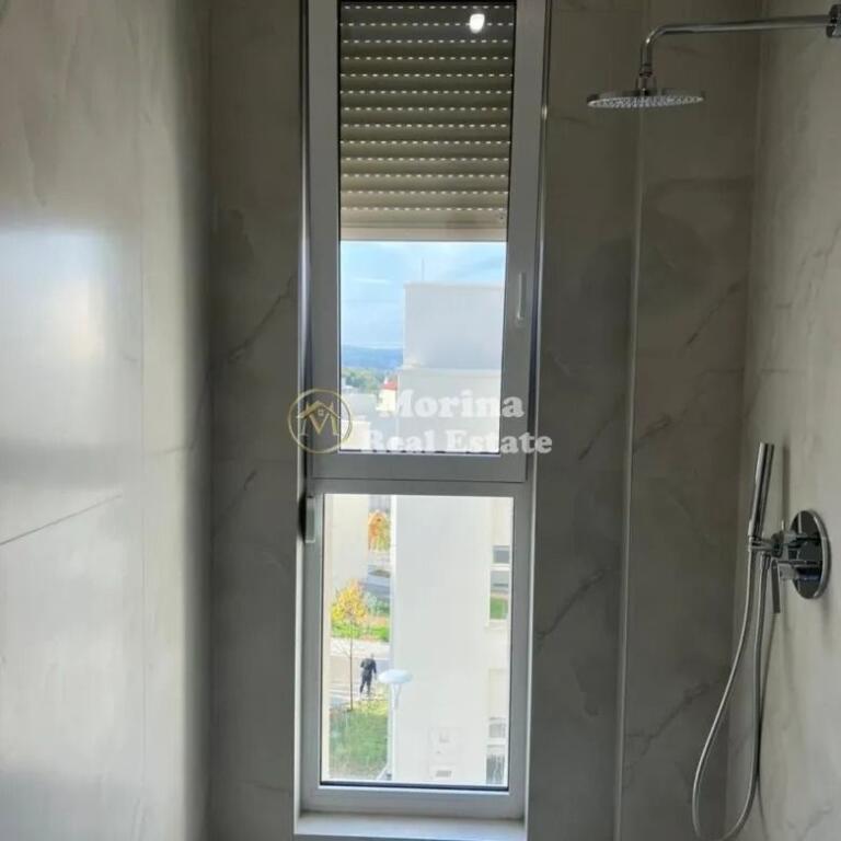 Qera | Vilë 4 + 1 | Farkë | 1200 €/muaj