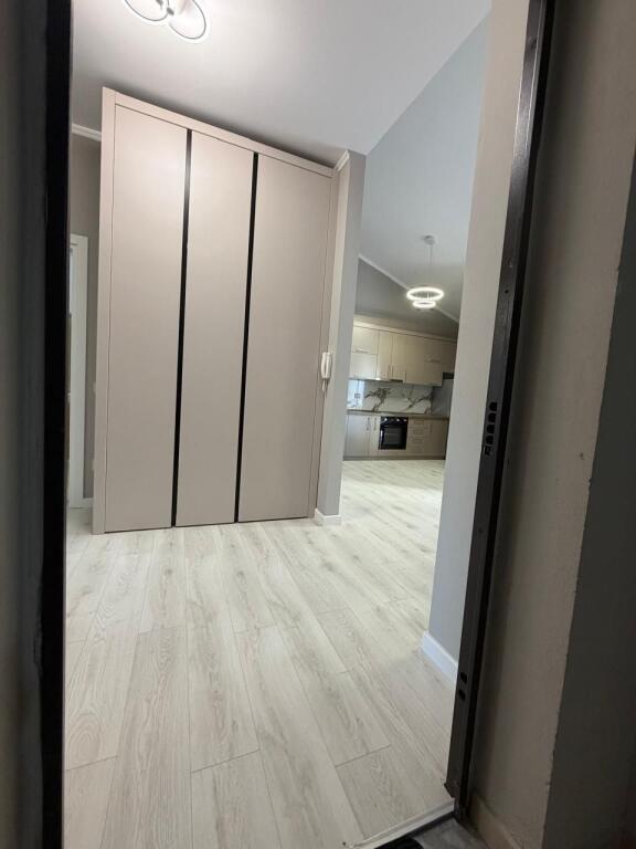 2+1 con veranda, lago secco, 800 euro con parcheggio