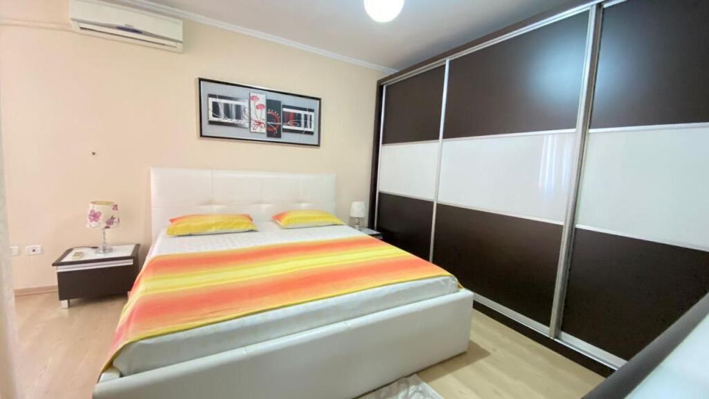 Affittasi 2+2 via Barrikata arredato 700 eu