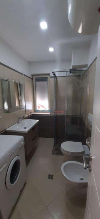 Apartament 1+1 me qera tek Pazari i Ri ne Tirane