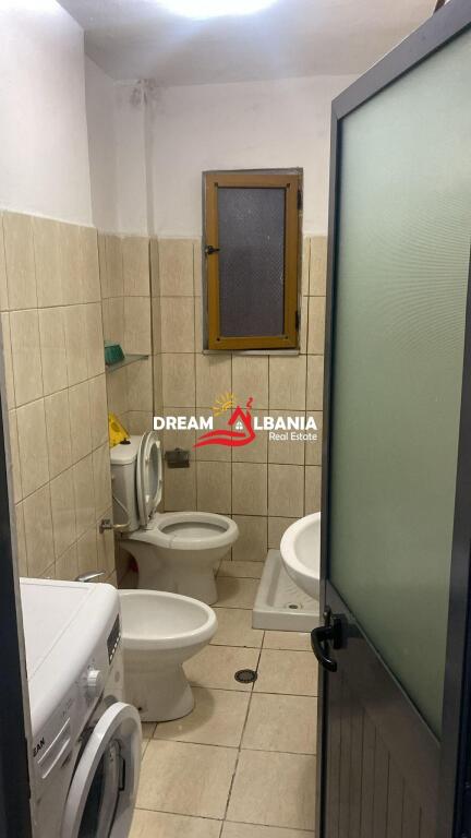 Jepet me qera apartament 1+1 tek rruga e Dibres prane shkolles Bajram Curri (ID 4219477)