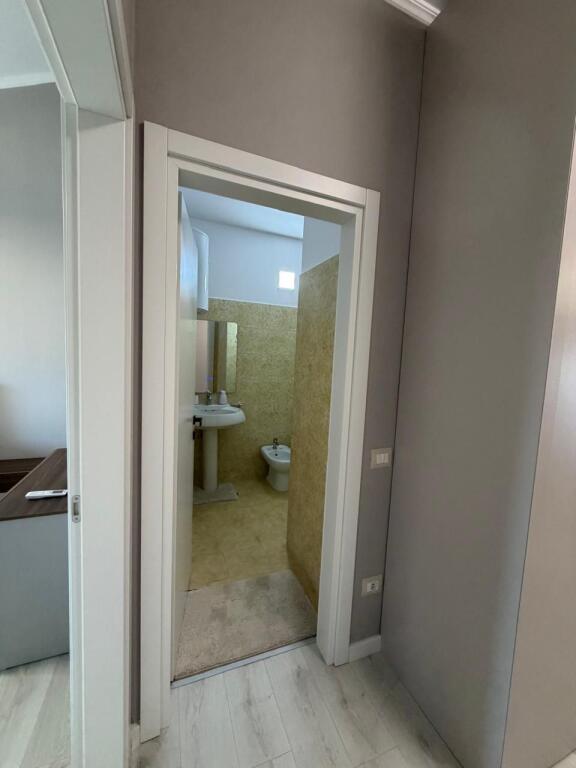 For rent 2+1 + parking dry lake 800 eu