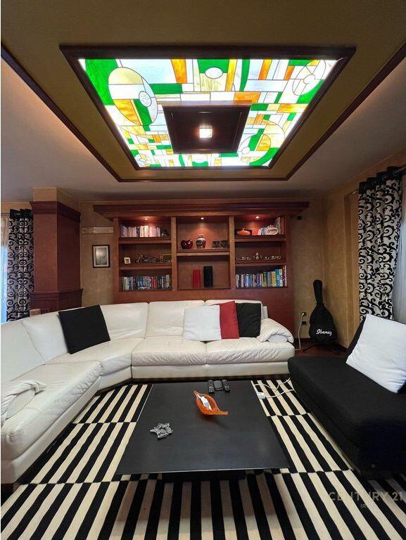 APARTMENT FOR SALE WITH VERANDA AT GARDA E REPUBLIKES