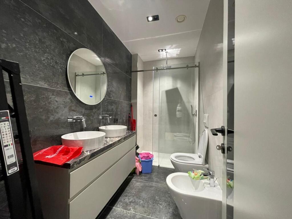 Apartament 2+1 me Qera Afatgjate - Lungomare, Vlore