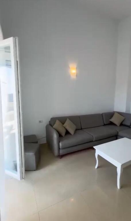 Duplex 2+1 in affitto Kodra e diellit, vicino al mercato cok Prezzo: 500 mila leke