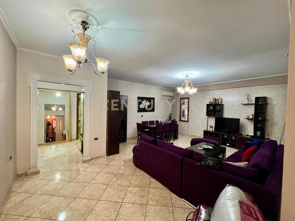 QIRA, 160 M2 APARTAMENT 2+1+2 me 2 PARKIME‼️ 550 € /Muaj Sip. Totale  160m2