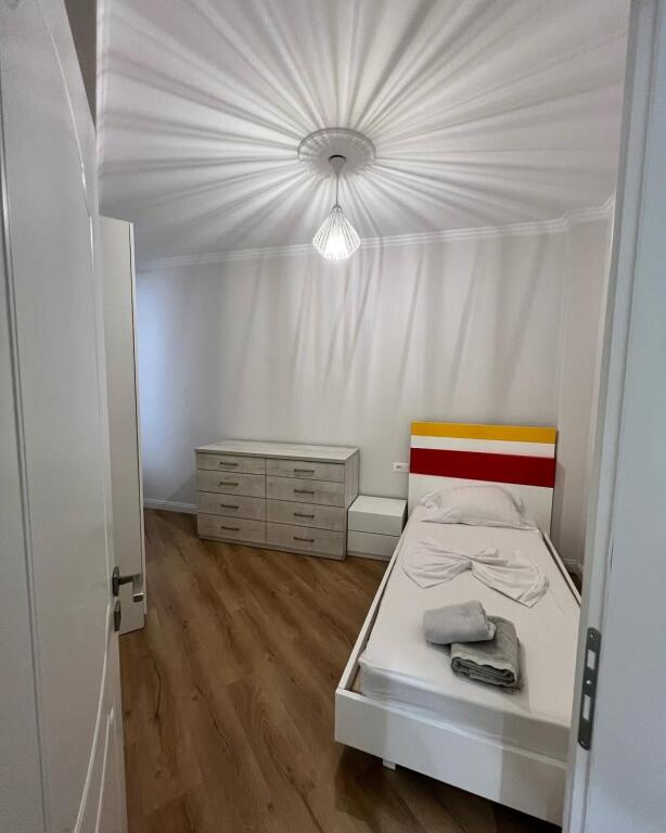 🏠 Apartment 2+1 for sale in Neighborhood 7, near the former Municipality, Korçë!