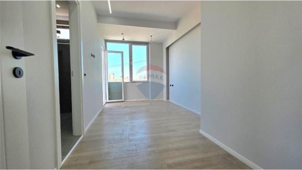 Penthouse Luksoze në Shitje – Lungomare, Vlorë