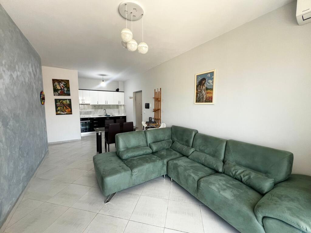 Shitet Apartament 1+1 prane BKT - Orikum, Vlore