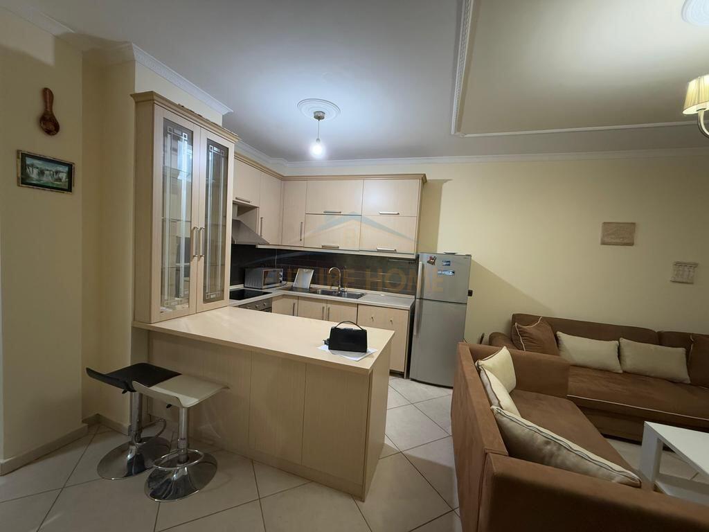 Qera, Apartament 1+1+ Post Parkimi, Kodra e Diellit, Tiranë