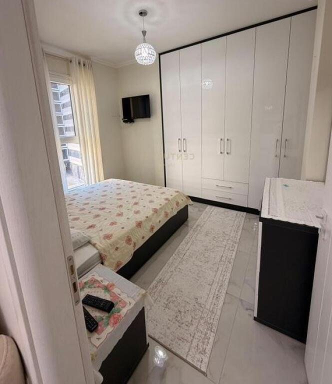 APARTAMENT ME QERA 1+1 + POST PARKIMI
