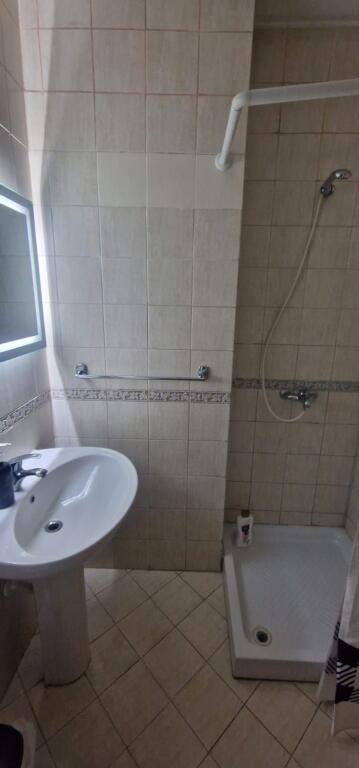 Appartamento 2+1+2 bagni in affitto a 21 Dhjetori