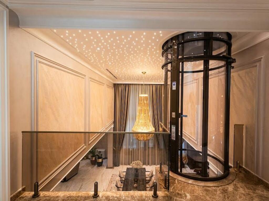 🏰 SUPER VILË LUKSOZE 4 KATËSHE NË ILIRIA PLAZH DURRËS