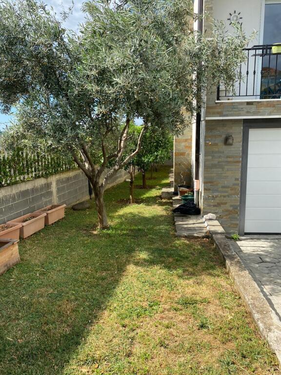 Villa for rent in the market area