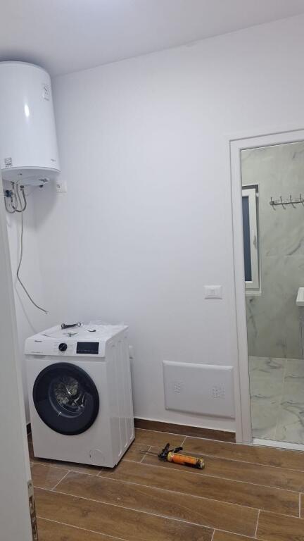 Jepet me qera shtepi 2+1 e mobiluar ne Ali Dem