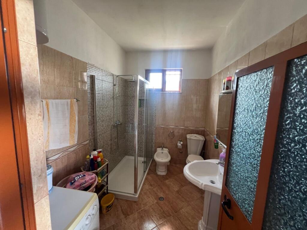 SHITET VILË 3-KATËSHE NË ARAPAJ – PAMJE NGA DETI