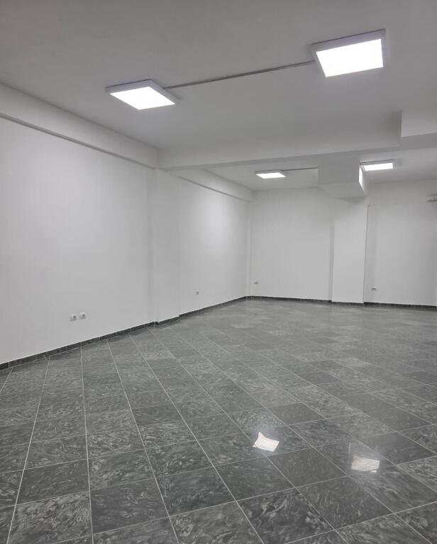 NEGOZIO IN AFFITTO 220 M2 YZBERISHT 2200 EURO