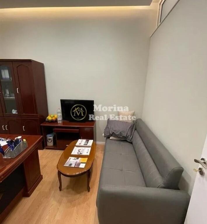 Qera | Ambjent Biznesi | Komuna e Parisit | 600 €/muaj